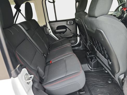 Used 2021 Jeep Wrangler Unlimited Rubicon AWD/4WD image 13