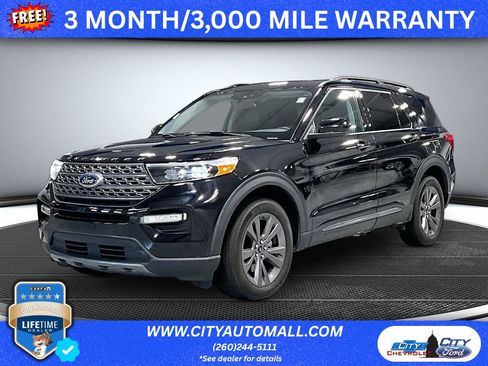 Used 2024 Ford Explorer XLT w/ Equipment Group 202A AWD/4WD image 1