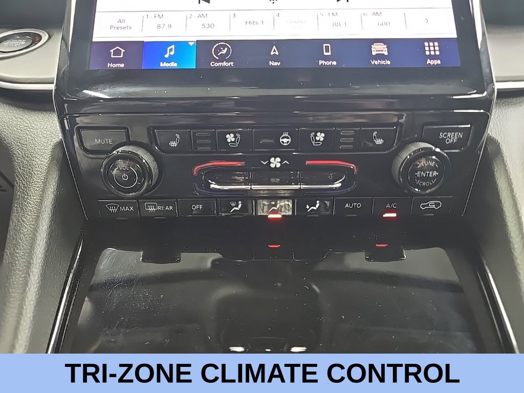 Used 2023 Jeep Grand Cherokee 4WD 4xe w/ Luxury Tech Group II image 29