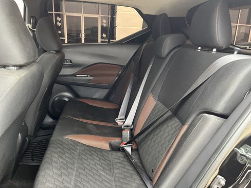 Used 2024 Nissan Kicks SR image 12