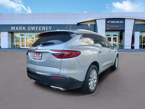 Used 2020 Buick Enclave Premium w/ Sun and Sites Package AWD/4WD image 34