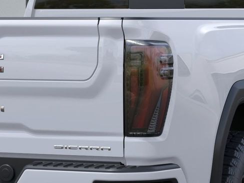 New 2026 GMC Sierra 2500 Denali w/ Denali Reserve Package AWD/4WD image 11