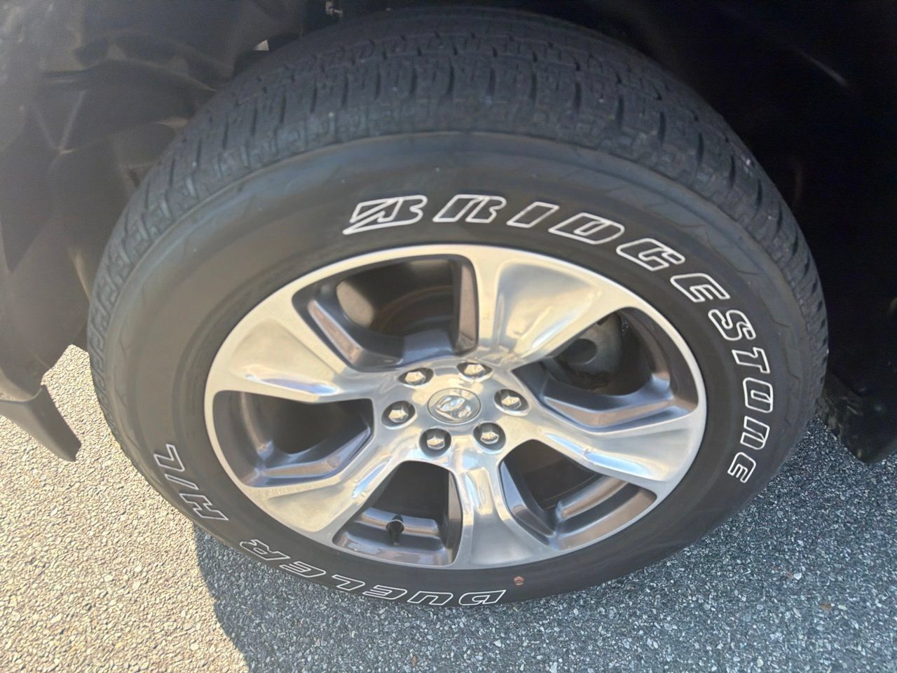 Used 2023 RAM 1500 Laramie AWD/4WD image 13