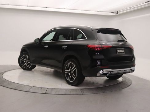 New 2026 Mercedes-Benz GLC 300 image 2