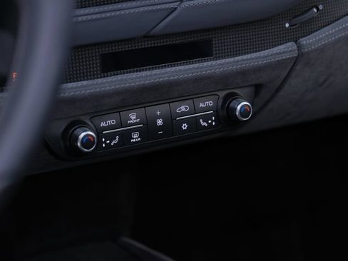 Used 2021 Ferrari F8 Tributo RWD image 46