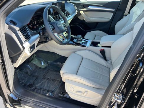 Used 2025 Audi Q5 2.0T Premium w/ Convenience Plus Package image 9