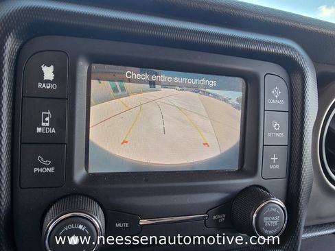 Used 2020 Jeep Wrangler Unlimited Sport S AWD/4WD image 22