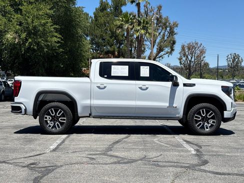 Used 2022 GMC Sierra 1500 AT4 w/ AT4 Premium Package AWD/4WD image 3