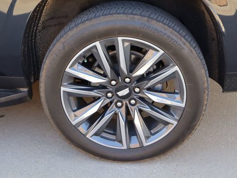 Used 2024 Cadillac Escalade ESV Sport AWD/4WD image 32