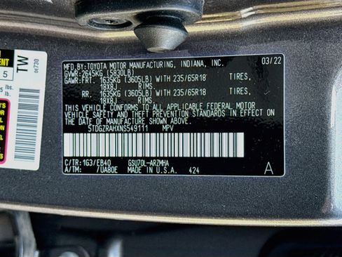 Used 2022 Toyota Highlander XLE FWD image 31