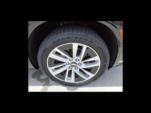 New 2026 Cadillac Vistiq Luxury image 7