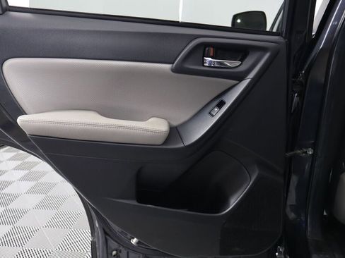 Used 2014 Subaru Forester 2.5i Limited image 18