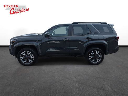 Used 2025 Toyota 4Runner TRD Sport Premium AWD/4WD image 8