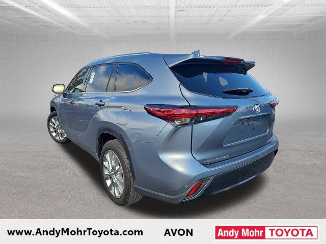 Used 2023 Toyota Highlander Limited FWD image 5