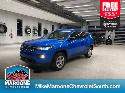 Used 2023 Jeep Compass Latitude image 1
