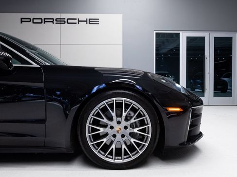 Certified 2025 Porsche Panamera image 11