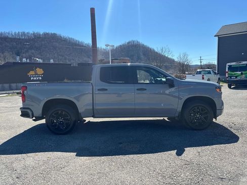 Used 2024 Chevrolet Silverado 1500 Custom image 6