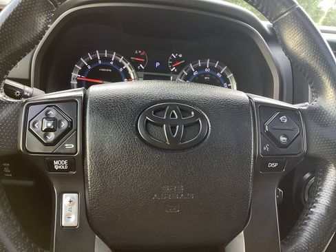 Used 2017 Toyota 4Runner Limited AWD/4WD image 19