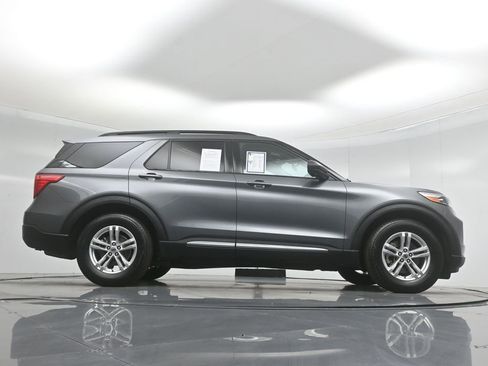 Certified 2022 Ford Explorer XLT image 52