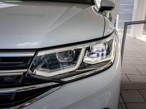 Certified 2024 Volkswagen Tiguan SEL R-Line AWD/4WD image 7