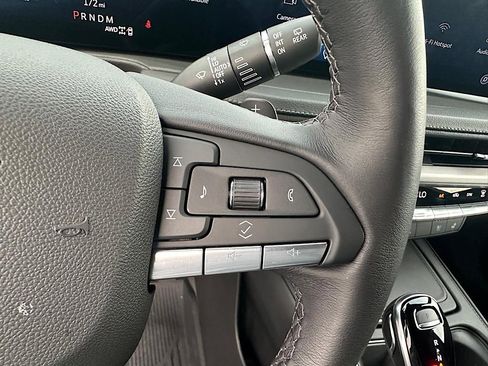 New 2025 Cadillac XT4 Premium Luxury image 19