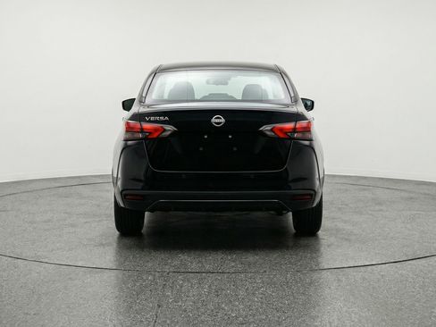 Used 2025 Nissan Versa SV image 7