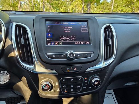 Used 2022 Chevrolet Equinox LT AWD/4WD image 32