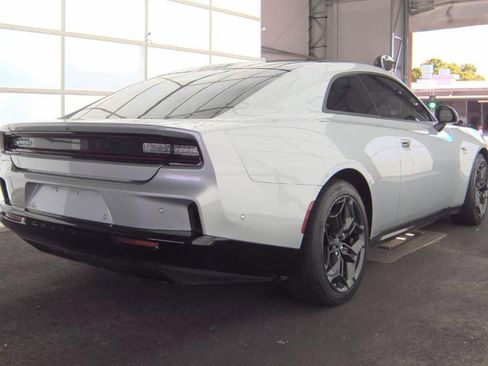 Used 2025 Dodge Charger Daytona R/T w/ Quick Order Package 25M R/T AWD/4WD image 9