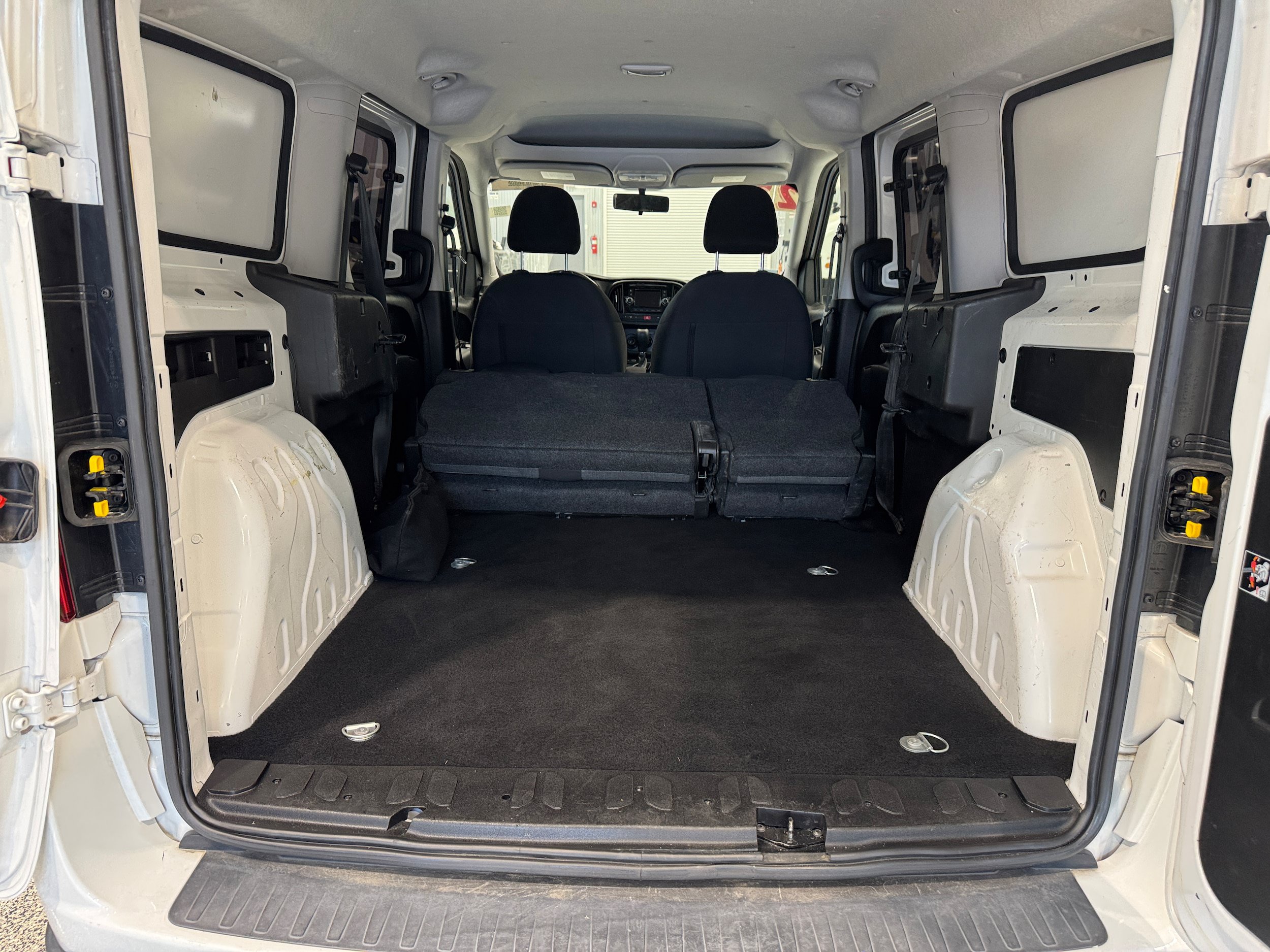 Used 2022 RAM ProMaster City Wagon w/ Lights & Wheels Group FWD image 10