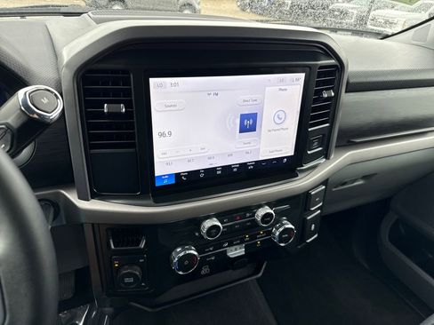 Used 2025 Ford F150 XLT w/ Equipment Group 301A Standard image 18