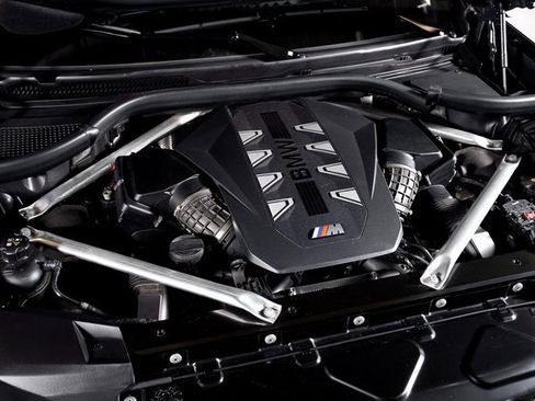 Used 2024 BMW X7 M60i w/ Executive Package image 13