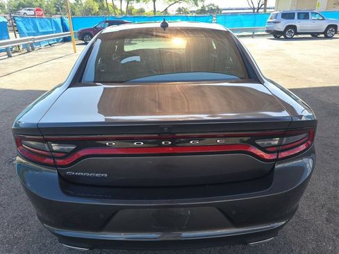 Used 2023 Dodge Charger SXT RWD image 2