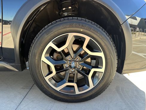 Used 2017 Subaru Crosstrek 2.0i Limited image 9