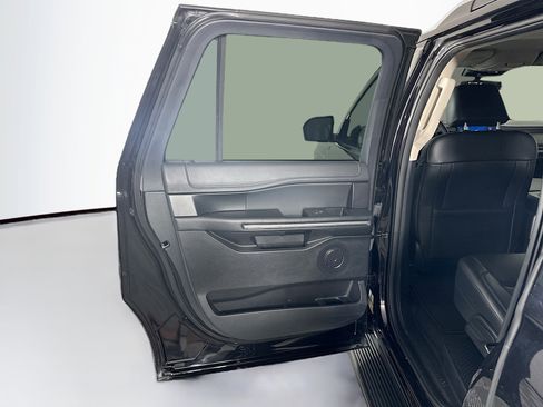 Used 2024 Ford Expedition Max XLT image 26