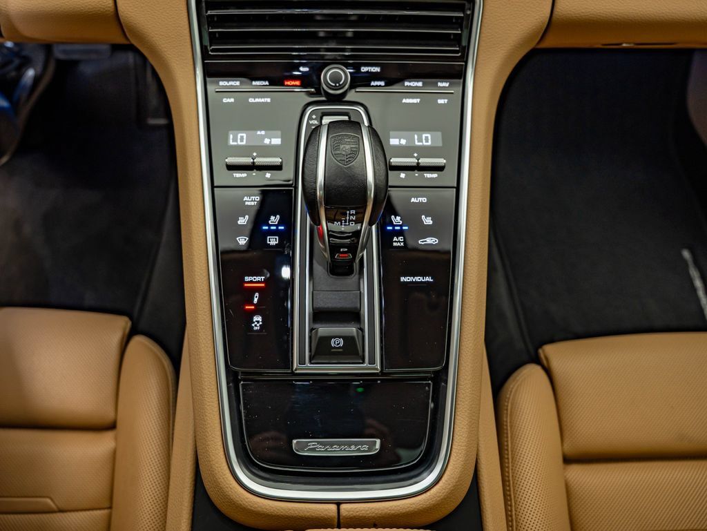 Certified 2023 Porsche Panamera Platinum Edition RWD image 35
