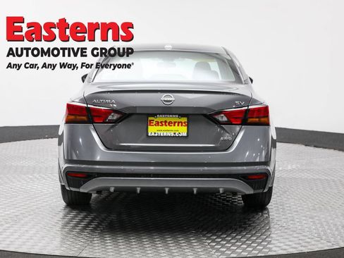 Used 2024 Nissan Altima 2.5 SV image 6