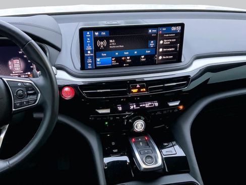 Used 2025 Acura MDX FWD w/ Technology Package image 7