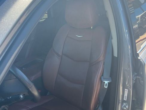 Used 2019 Cadillac Escalade Luxury image 5