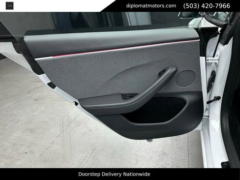 Used 2024 Tesla Model 3 Standard Range image 29