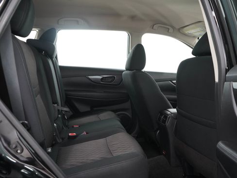 Used 2020 Nissan Rogue S AWD/4WD image 13