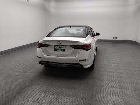 Used 2021 Nissan Sentra SR w/ SR Premium Package FWD image 7