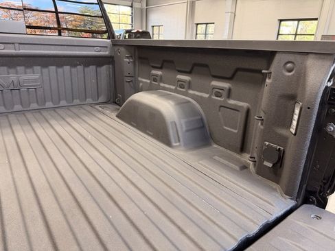 Used 2025 GMC Sierra 1500 Denali Ultimate image 10