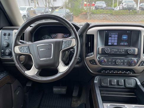 Used 2018 GMC Sierra 1500 Denali w/ Denali Ultimate Package AWD/4WD image 13