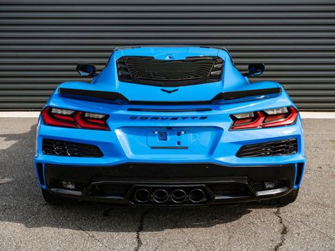 Used 2025 Chevrolet Corvette Z06 RWD image 23