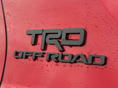 Certified 2026 Toyota 4Runner TRD Off-Road Premium AWD/4WD image 30