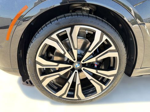 New 2026 BMW X7 M60i image 11