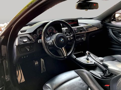 Used 2020 BMW M4 Coupe w/ Competition Package RWD image 17