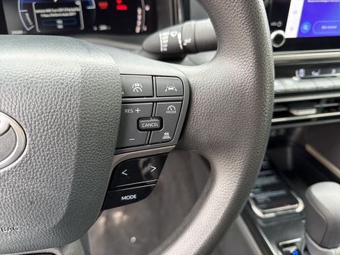 Used 2025 Toyota Camry LE FWD image 25