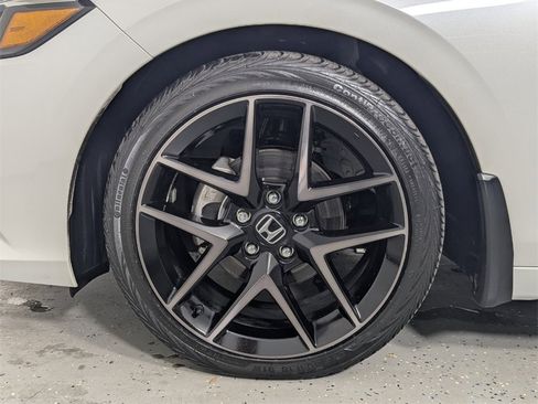 Used 2024 Honda Civic Sport Touring image 9