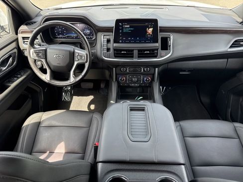 Used 2022 Chevrolet Tahoe Z71 w/ Luxury Package image 16